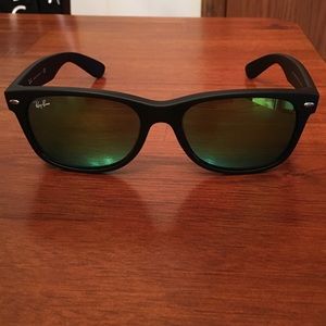 Ray Ban RB2132 Wayfarer Green Mirror Sunglasses